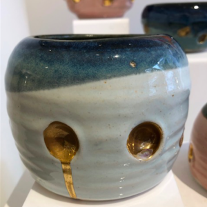 Pale Blue Beehive Pott #210